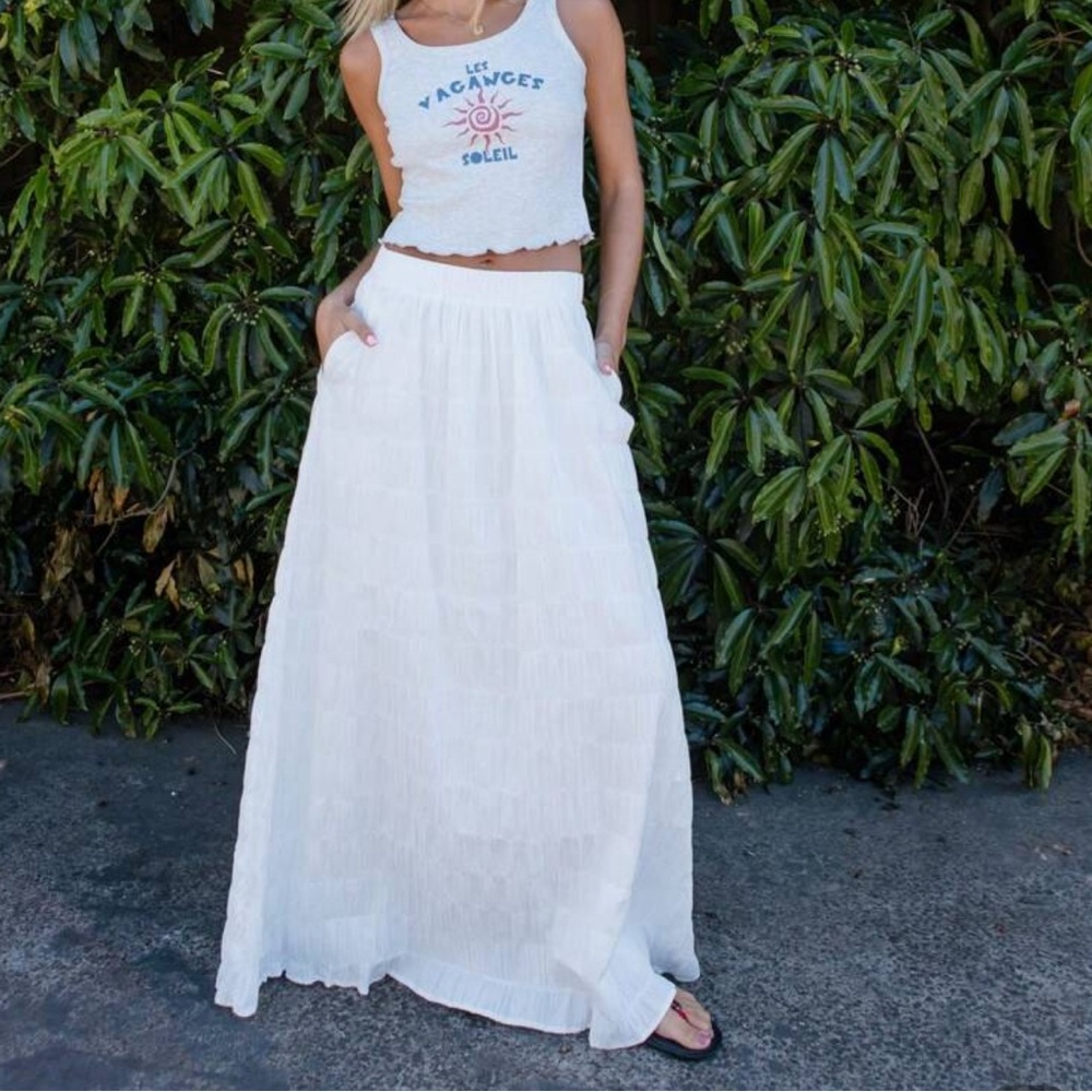 Tiered linen maxi skirt with pockets